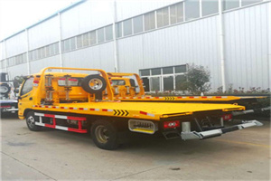 兴宾区附近拖车救援搭电